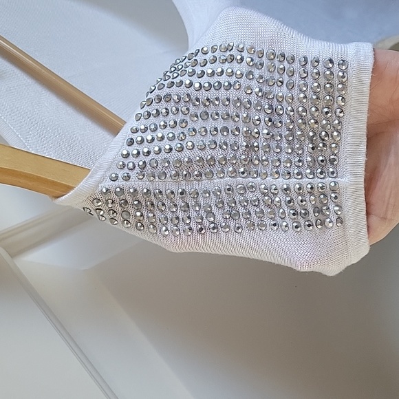 Express White Top - Picture 3 of 4